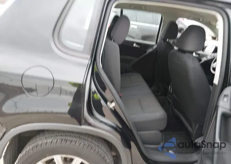 2018 Volkswagen Tiguan Limited 2.0T z USA, uszkodzony, nr VIN WVGAV7AX6JK005120